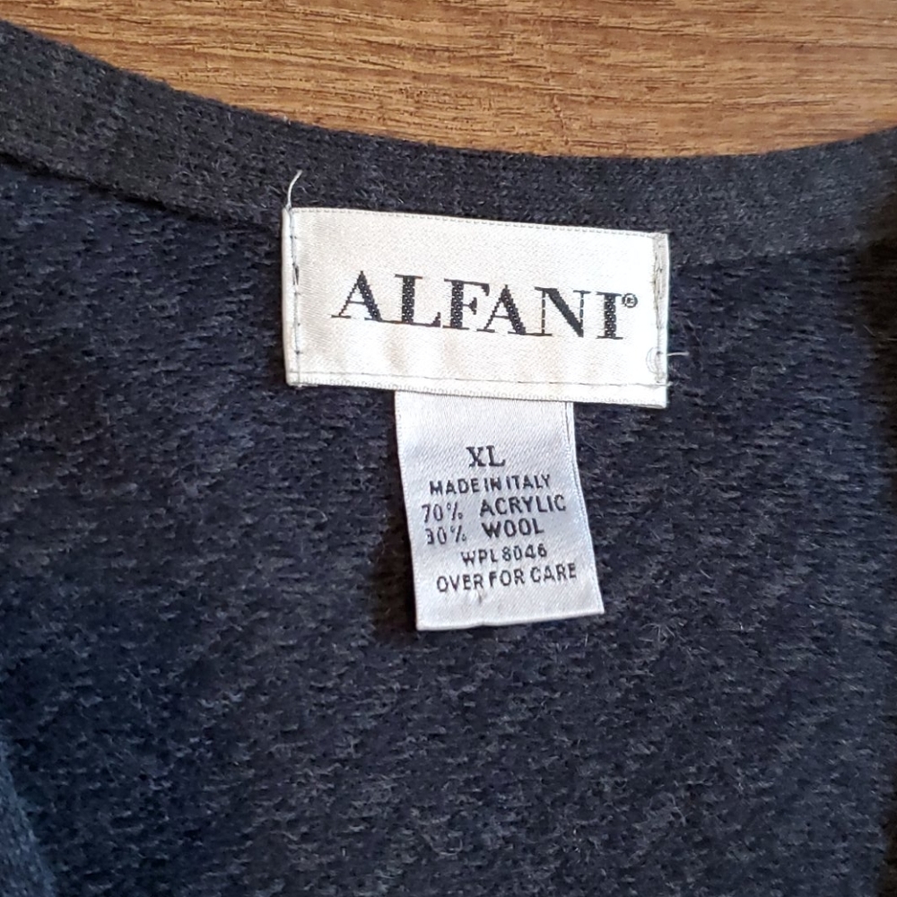Alfani Mens sweater vest - Picture 2 of 4